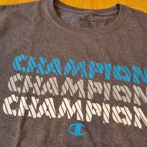Champion Ombre Chest Logo T Shirt Mens M